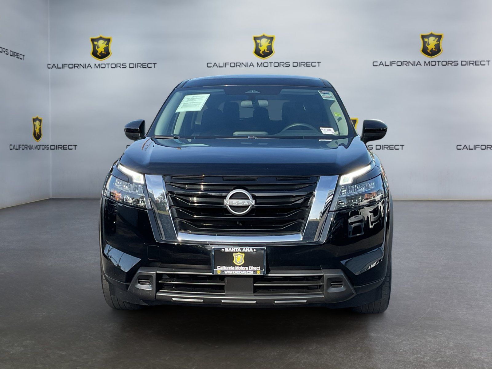 Used 2024 Nissan Pathfinder S FWD image 2