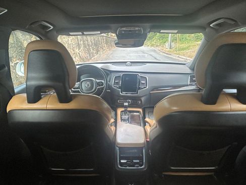 Used 2017 Volvo XC90 T6 Momentum w/ Vision Package image 26