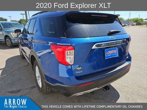 Used 2020 Ford Explorer XLT w/ Equipment Group 202A AWD/4WD image 9
