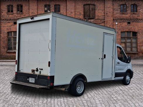 Certified 2022 Ford Transit 350 DRW RWD image 4