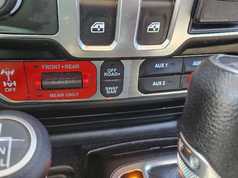 Used 2021 Jeep Wrangler Rubicon AWD/4WD image 21