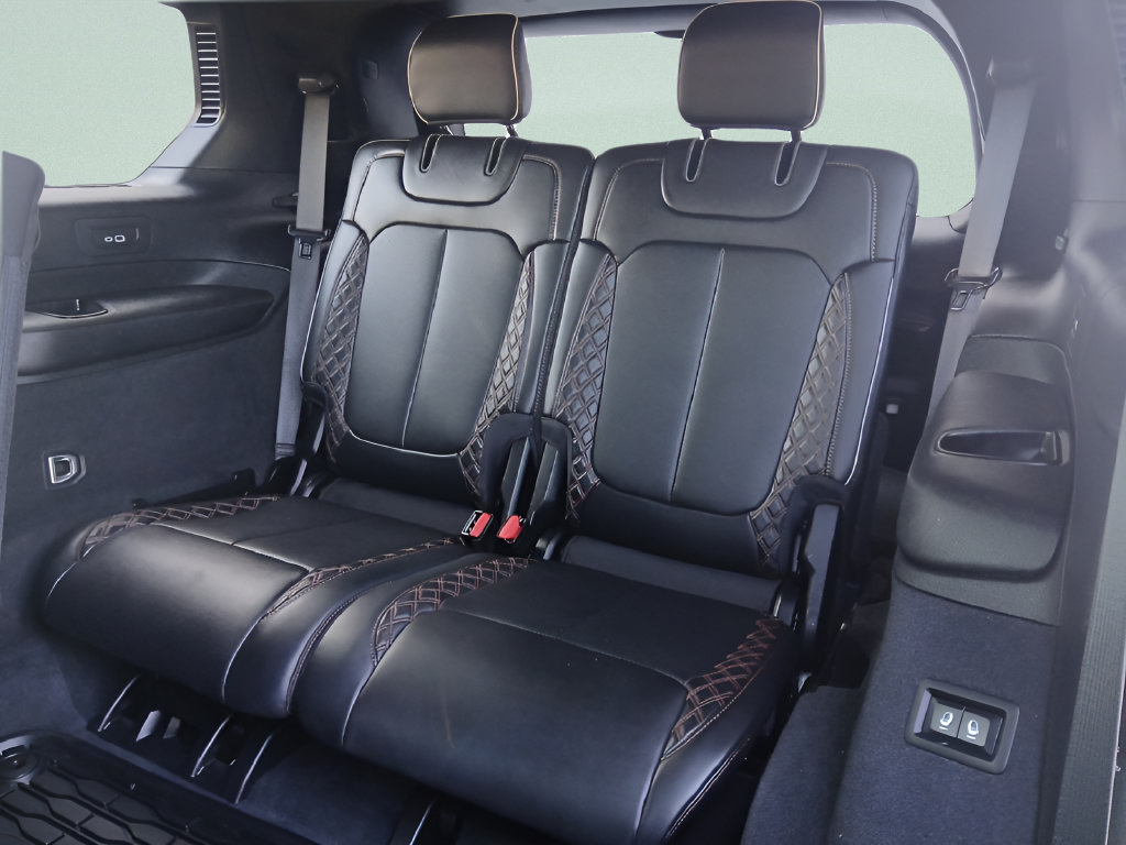 Used 2023 Jeep Grand Cherokee L Summit AWD/4WD image 5