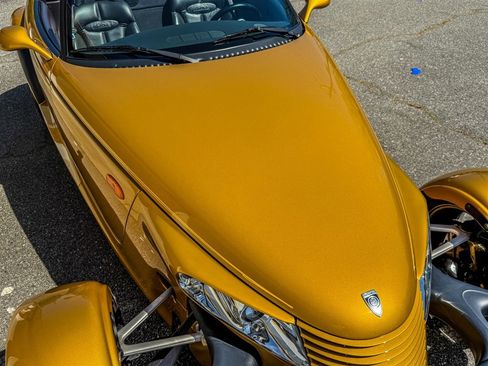 Used 2002 Chrysler Prowler image 21