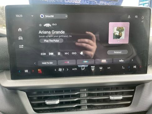 Used 2025 Ford Explorer ST-Line image 15