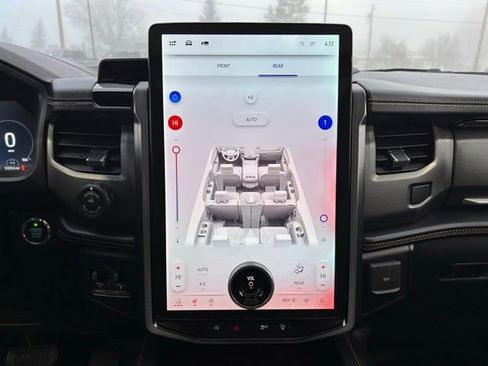 Used 2024 Ford Expedition Max Platinum image 19