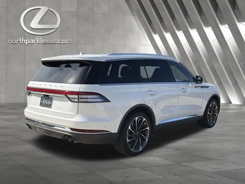 Used 2021 Lincoln Aviator Reserve w/ Equipment Group 202A AWD/4WD image 10