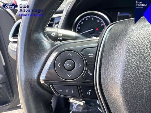 Used 2018 Toyota Camry SE FWD image 19