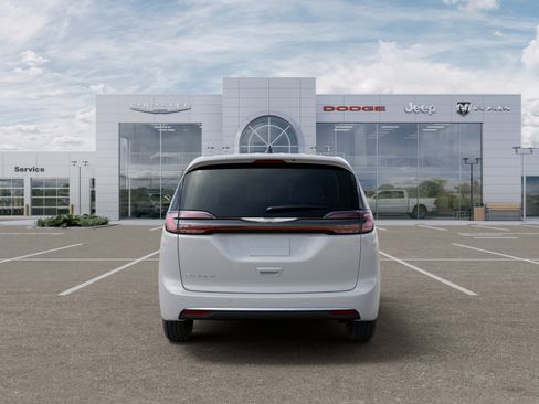 New 2026 Chrysler Pacifica Select FWD image 7