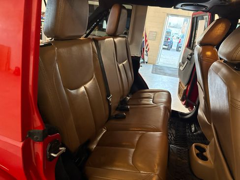 Used 2013 Jeep Wrangler Unlimited Sahara w/ Connectivity Group image 44