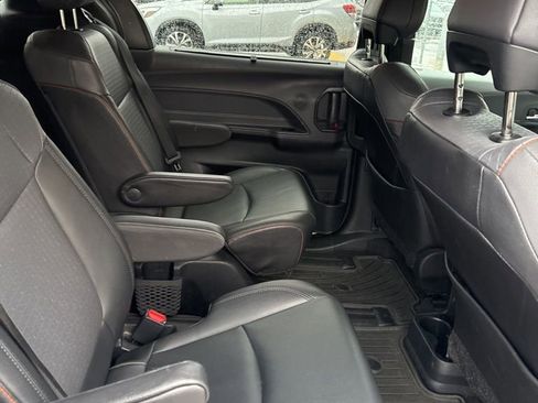 Used 2022 Toyota Sienna XSE w/ XSE Plus Package image 14