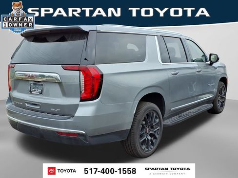Used 2023 GMC Yukon XL SLT AWD/4WD image 7
