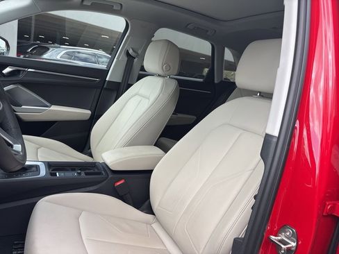 Used 2025 Audi Q3 2.0T Premium Plus w/ Premium Plus Package image 13