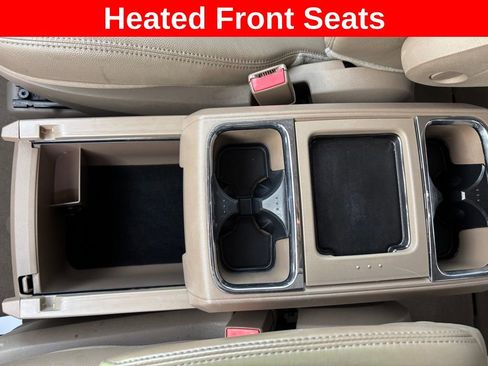 Used 2015 Chrysler Town & Country Touring-L w/ Driver Convenience Group image 18