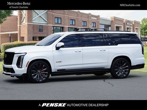 Used 2025 Cadillac Escalade ESV V AWD/4WD image 1