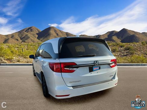 Used 2022 Honda Odyssey Touring image 3