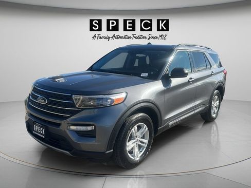 Used 2024 Ford Explorer XLT w/ Equipment Group 202A AWD/4WD image 1