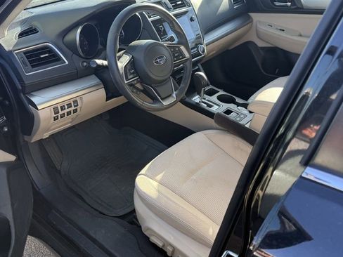 Used 2019 Subaru Outback 2.5i Premium AWD/4WD image 3