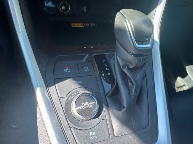 Used 2024 Toyota RAV4 Limited w/ Advanced Technology Package AWD/4WD image 12