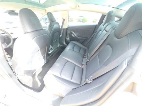 Used 2023 Tesla Model 3 Standard Range image 22