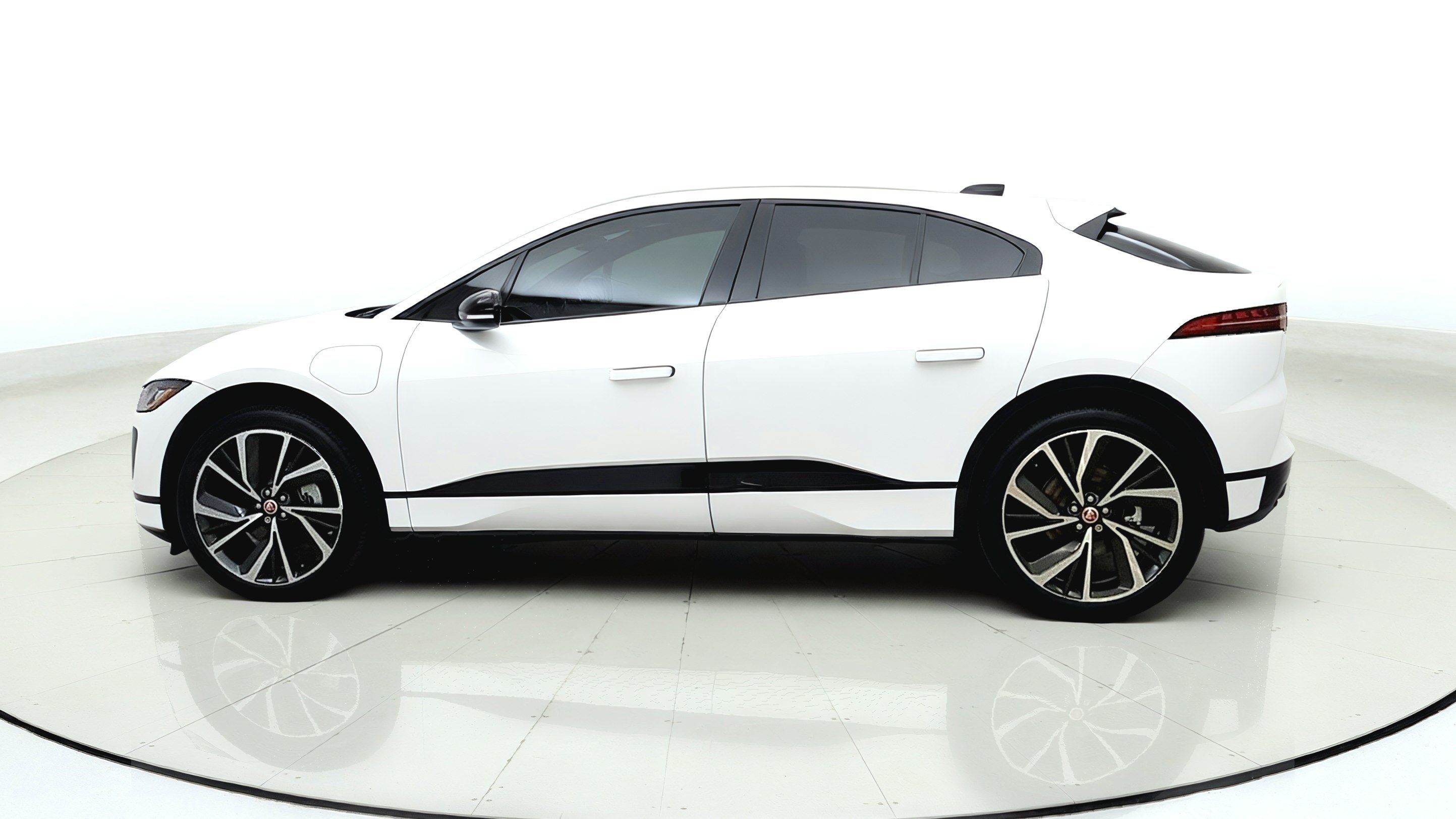 Used 2023 Jaguar I-PACE HSE AWD/4WD image 4