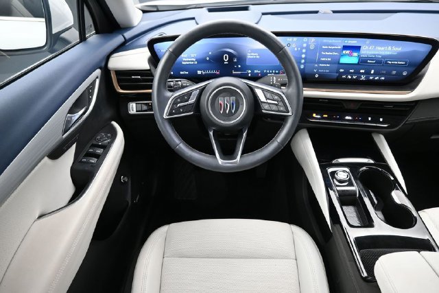 Used 2025 Buick Envision Avenir AWD/4WD image 9