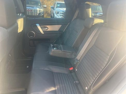 Used 2025 Land Rover Discovery Sport Dynamic SE image 19