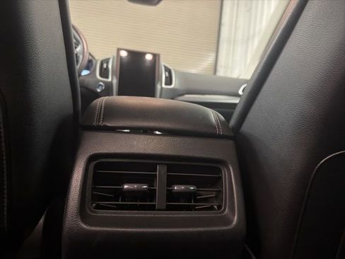 Used 2024 Ford Edge Titanium image 22