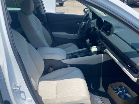 Used 2025 Honda Accord SE image 17