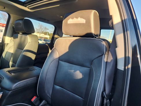 Used 2019 Chevrolet Silverado 2500 High Country w/ Duramax Plus Package image 23