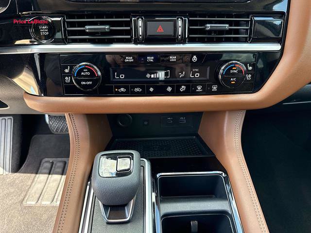 Certified 2025 Nissan Pathfinder Platinum w/ Cargo Package FWD image 29