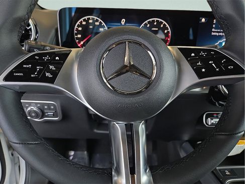 New 2026 Mercedes-Benz GLB 250 image 25