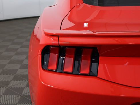 Used 2025 Ford Mustang GT Premium RWD image 17