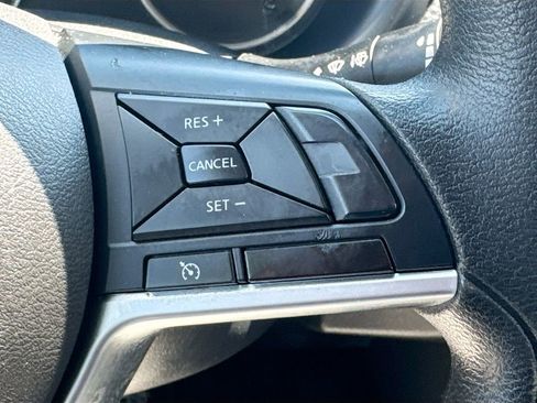 Used 2022 Nissan Kicks S FWD image 12