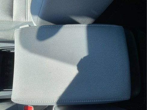 Used 2018 Honda CR-V EX image 17