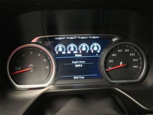 Used 2021 Chevrolet Suburban Premier w/ Premium Package image 11