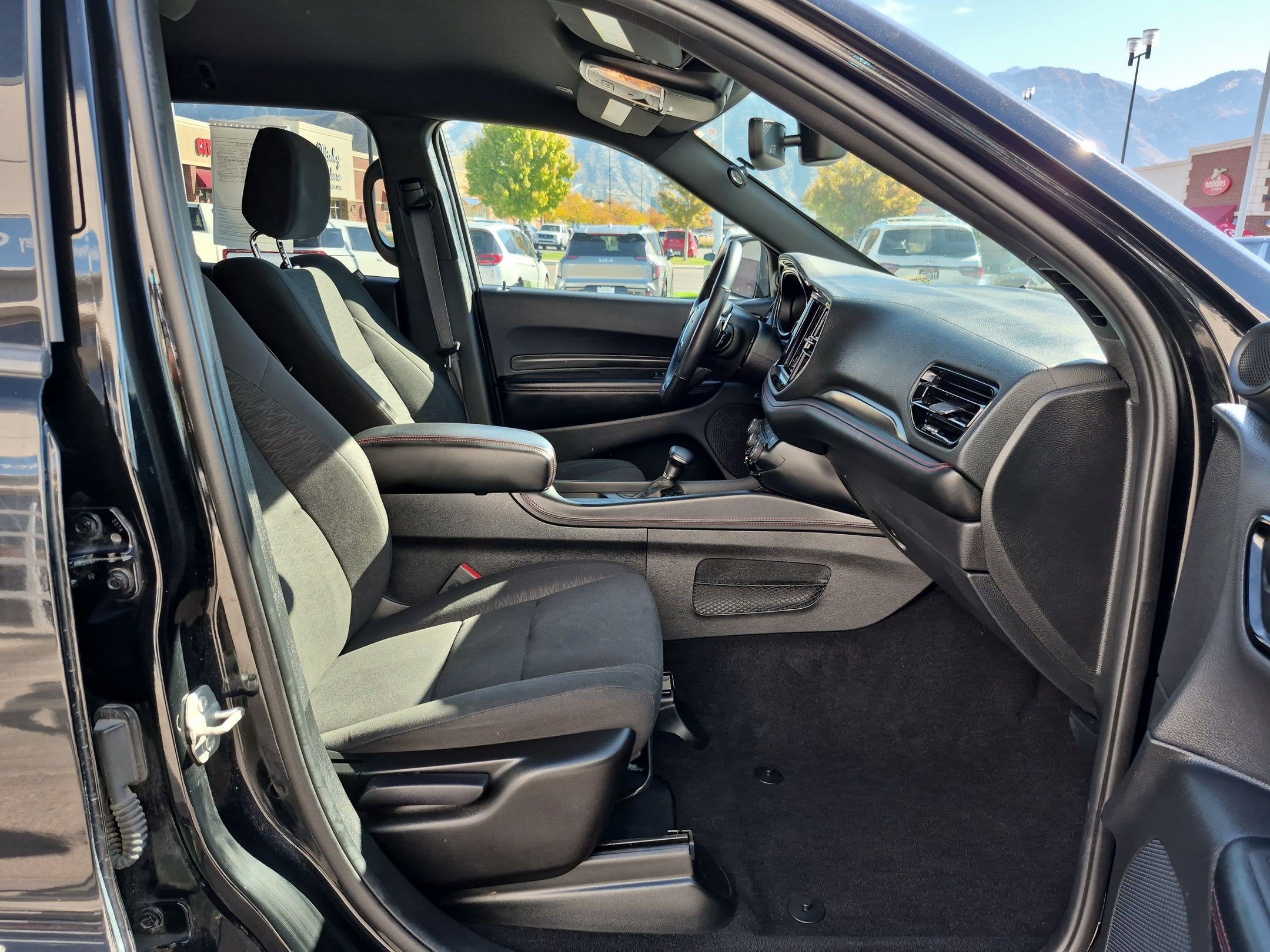 Used 2023 Dodge Durango GT AWD/4WD image 33