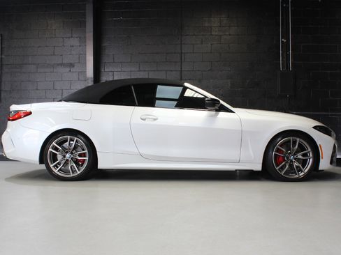 Used 2024 BMW M440i Convertible RWD image 18