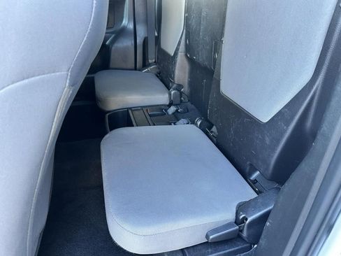 Used 2021 Toyota Tacoma SR w/ SR Convenience Package image 7