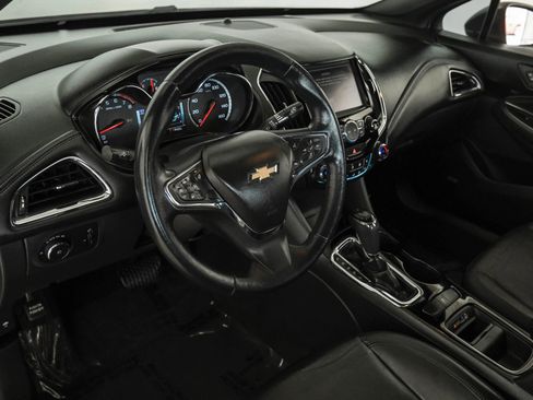 Used 2016 Chevrolet Cruze Premier FWD image 2