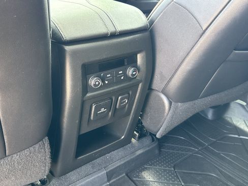 Used 2023 Chevrolet Traverse Premier w/ Redline Edition AWD/4WD image 31