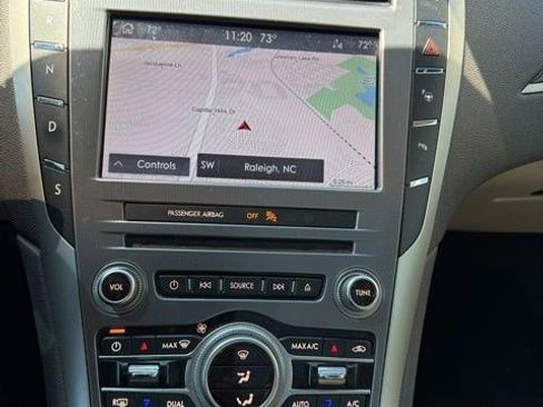 Used 2019 Lincoln MKZ Reserve w/ Luxury Package AWD/4WD image 18