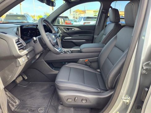 New 2026 Chevrolet Traverse LT w/ Sun and Wheel Package image 5