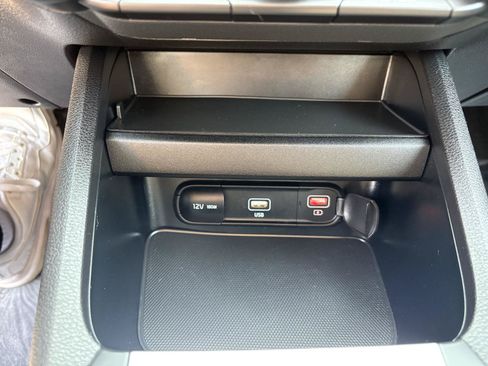 Used 2024 Kia Forte LXS w/ LXS Technology Package FWD image 17