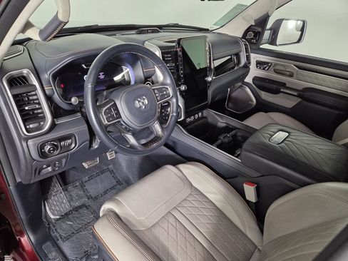 Certified 2025 RAM 1500 Tungsten AWD/4WD image 13