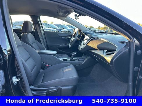 Used 2023 Chevrolet Malibu LT image 33