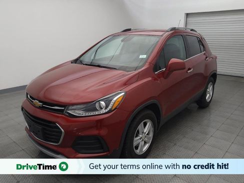 Used 2020 Chevrolet Trax LT w/ LT Convenience Package image 1