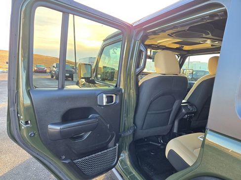 Used 2021 Jeep Wrangler Unlimited Sport image 25