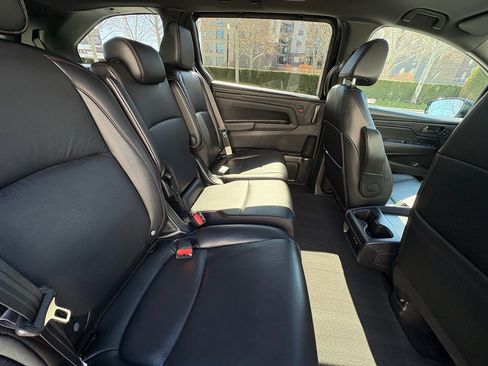 Used 2025 Honda Odyssey Sport-L image 29