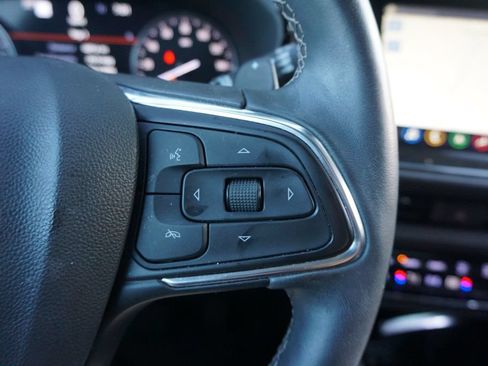 Used 2021 Buick Envision Essence w/ Technology Package I FWD image 8