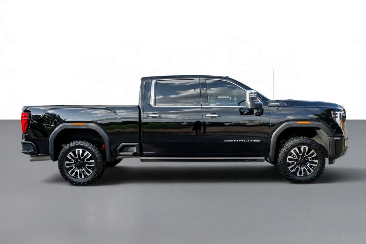 Used 2024 GMC Sierra 2500 Denali Ultimate AWD/4WD image 5